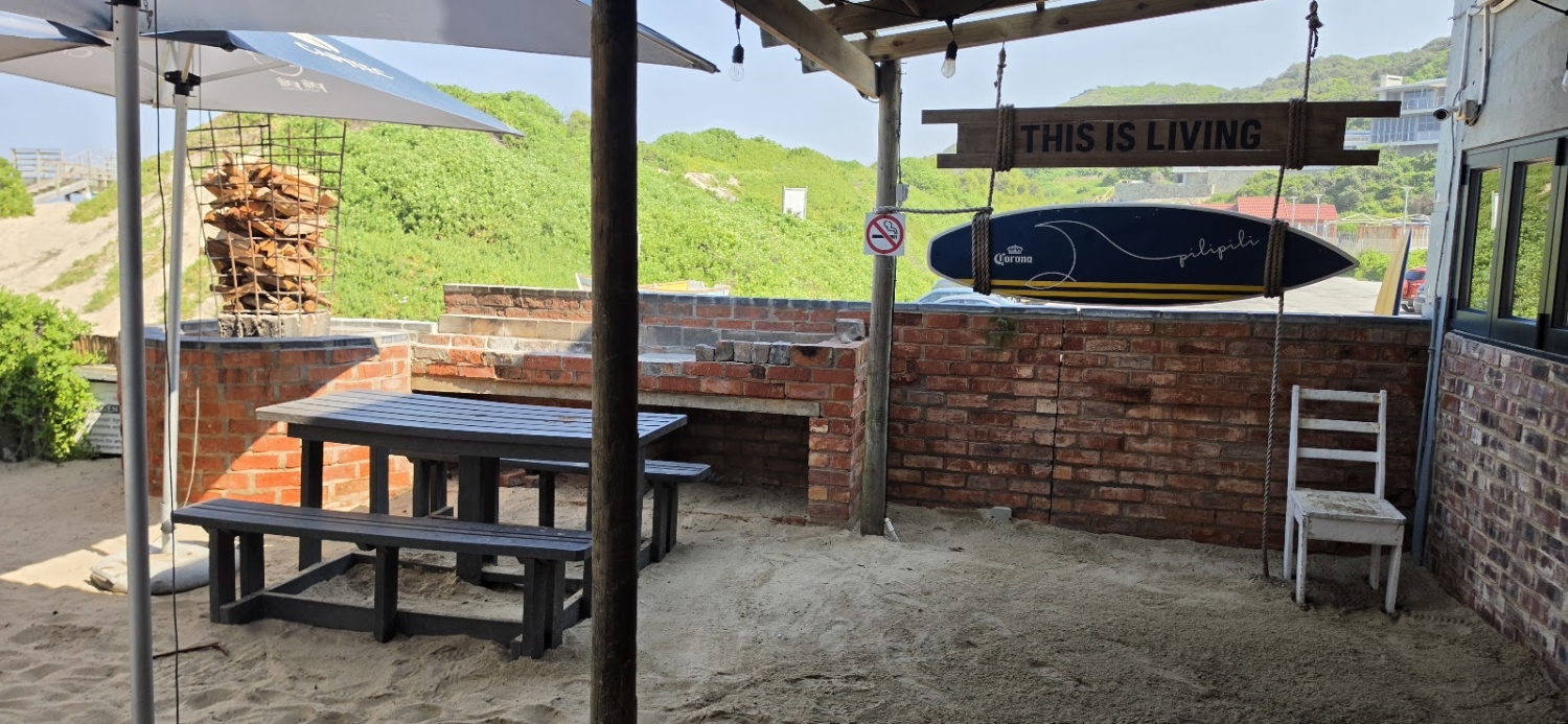 PiliPili Beach Restaurant and Accommodation
