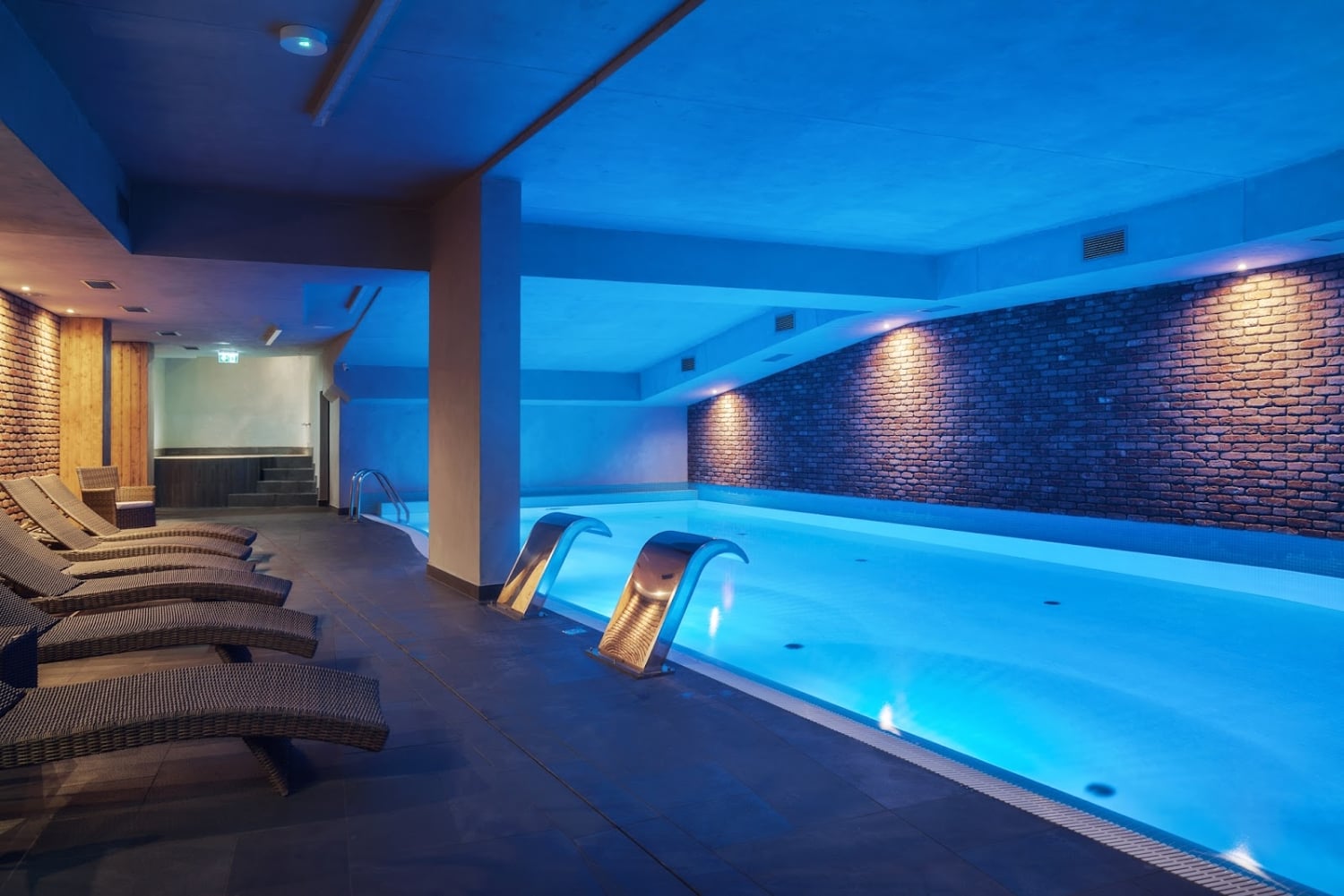 Almond Spa & Wellness