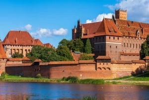 Gdanskista: Puolipäiväinen Malborkin linnakierros Audioguiden kanssa