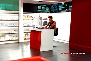 Gdansk: Hauskaa mikroautokilpa-ajoa junioreille (10–15-vuotiaat)