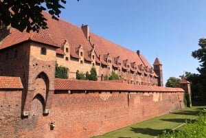 Gdansk: Malbork Castle & Westerplatte Tour with Local Lunch