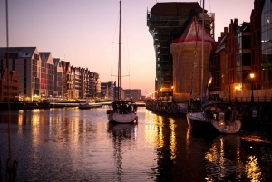 Gdańsk: Motlawa and Port yacht cruise with mulled wine
