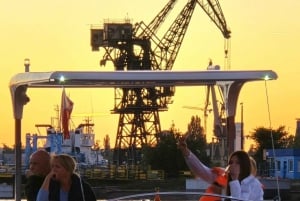 Gdańsk: Motława River Eco Cruise at Sunset with Prosecco