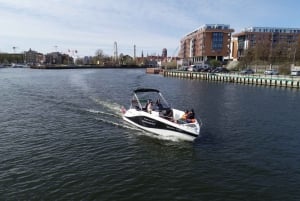 Gdańsk : Croisière en yacht sur la rivière Motlawa