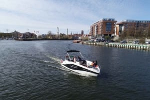 Gdańsk: Motlawa River Yacht Cruise