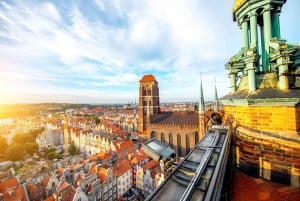 Retro Car Tour: Gdansk Viewpoint, Shipyard, Hidden Gems