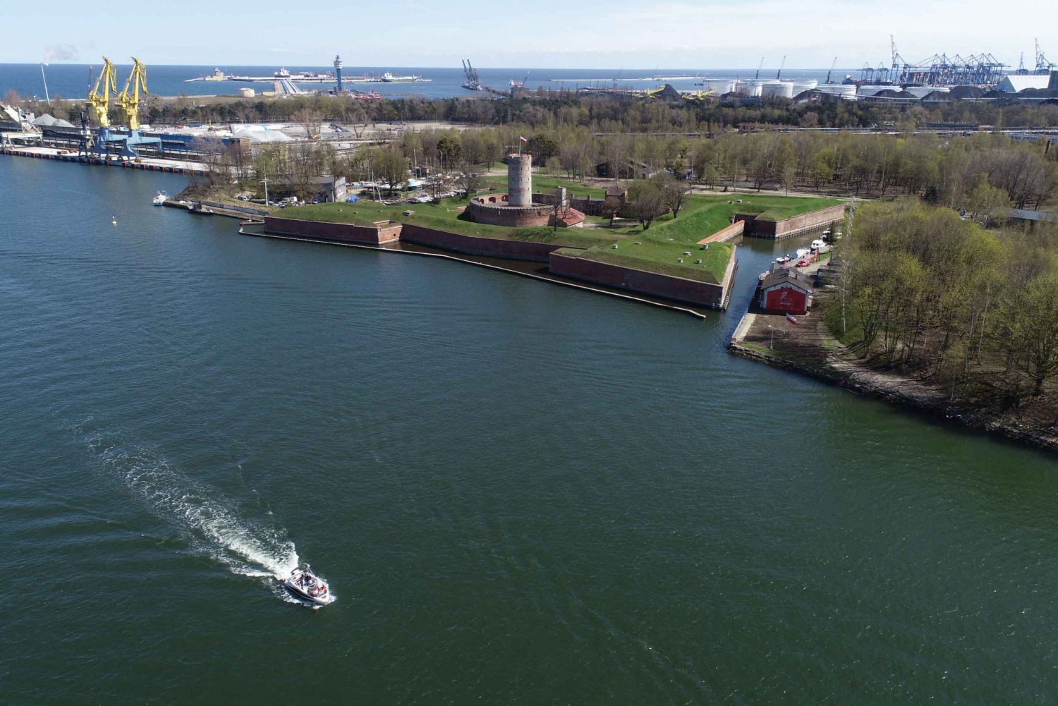 Gdansk: Westerplatte Private Boat Tour