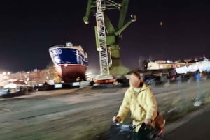 Gdańsk : visite privée à vélo de Wrzeszcz et du quartier des chantiers navals