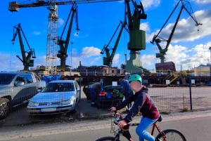 Danzica: tour privato in bici di Wrzeszcz e del quartiere dei cantieri navali
