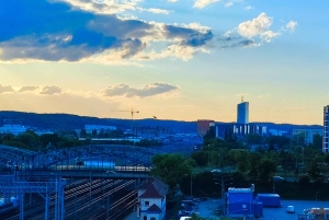 Danzica: tour privato in bici di Wrzeszcz e del quartiere dei cantieri navali