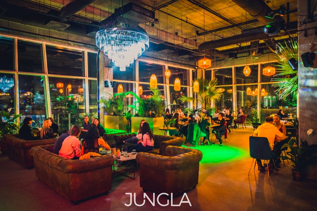 JUNGLA Cocktails & Food