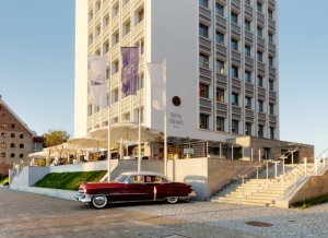 Marina Club Hotel