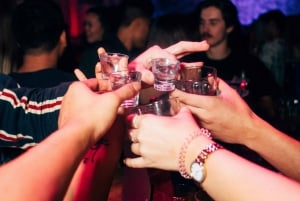 Nachtclubentree in Gdansk Bunkier met een welkomstshot