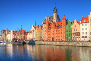 Retro Car Tour: Gdansk Viewpoint, Shipyard, Hidden Gems