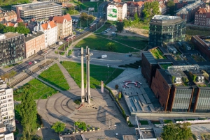 Retro Car Tour: Gdansk Viewpoint, Shipyard, Hidden Gems
