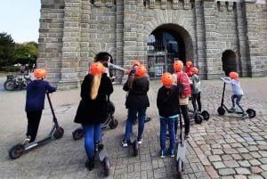 Verftet Solidarność guidet tur med elektrisk scooter