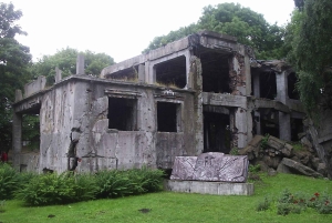 シュトゥットホーフ強制収容所とヴェステルプラッテ：プライベートツアー