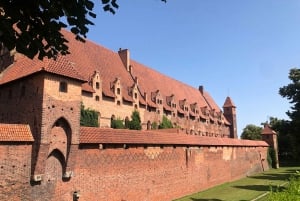 Danzica: Tour del Castello di Malbork e della Westerplatte con pranzo locale