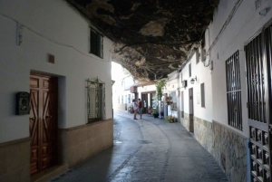 From Algeciras: Ronda and Setenil de las Bodegas Day Trip