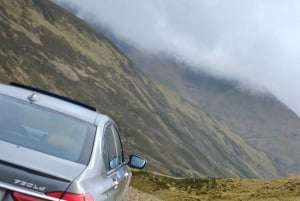 Edinburgh: Luxury Car and Driver Hire with Unlimited Mileage