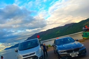 Edinburgh: Luxury Car and Driver Hire with Unlimited Mileage