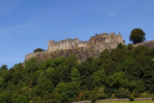Edinburgh: Stirling Castle, Kelpies, Whisky & Highlands Tour
