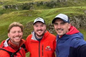 Edinburgh: Stirling Castle, Kelpies, Whisky & Highlands Tour
