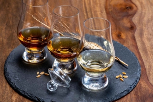Edinburgh: Stirling Castle, Kelpies, Whisky & Highlands Tour