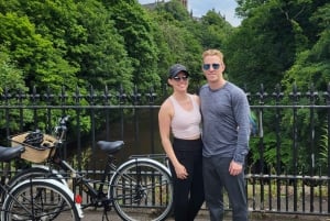 Glasgow: City Highlights Guided Bike Tour with Snacks