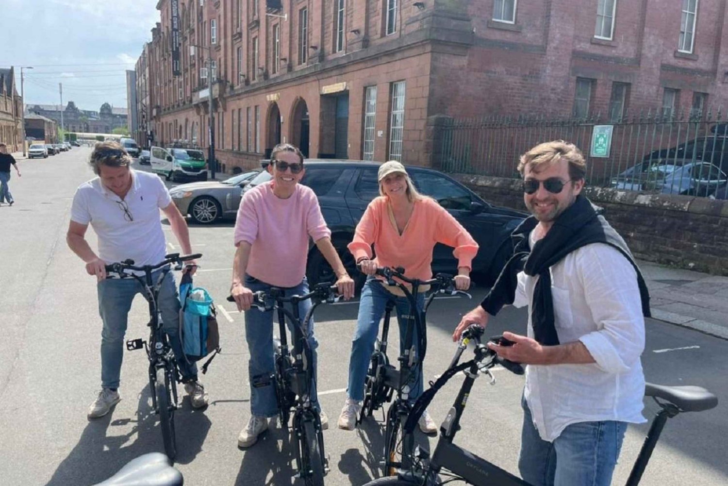 Glasgow: Ebike Tour with Snacks