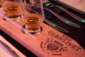 Glasgow: Whisky Flight i szkocka deska serów