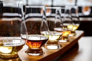 Glasgow: Stirling Castle, Loch Lomond Walk, and Whisky Tour