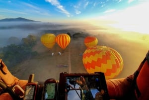 Brisbane: Hot Air Balloon Flight with Vineyard Breakfast