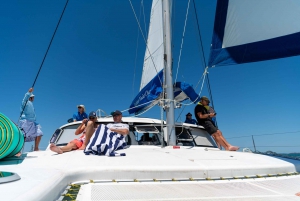 Брисбен: парусный тур по заливу Мортон на полдня с антипасто