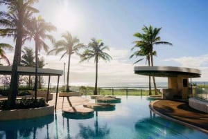 From Brisbane to Gold Coast: Transfer with sightseeing