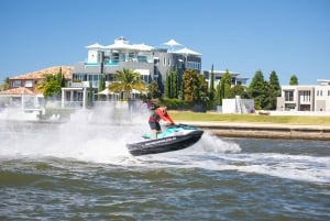 Голд-Кост: 1-часовое сафари на гидроциклах на остров Саут-Стрэдброк