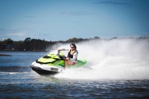 Gold Coast: 1 tunnin vesiskootteriajelu kokeneille – yksittäisille ajajille