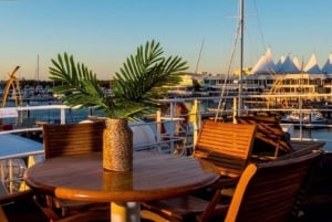Gold Coast: Broadwater Guided Catamaran Cruise With BBQ