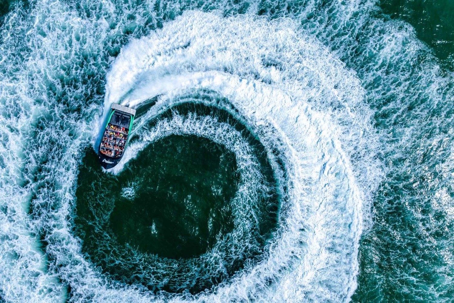 Gold Coast: Jet Boat Ride & Sea World -pääsyliput