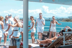 Gold Coast: Luxury Sunset Boat Cruise