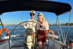 Gold Coast: Private Afternoon Tea Sailing Charter