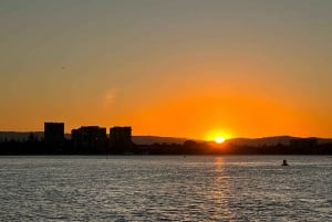 Costa Dorada Charter privado en velero al atardecer con cena y bebidas