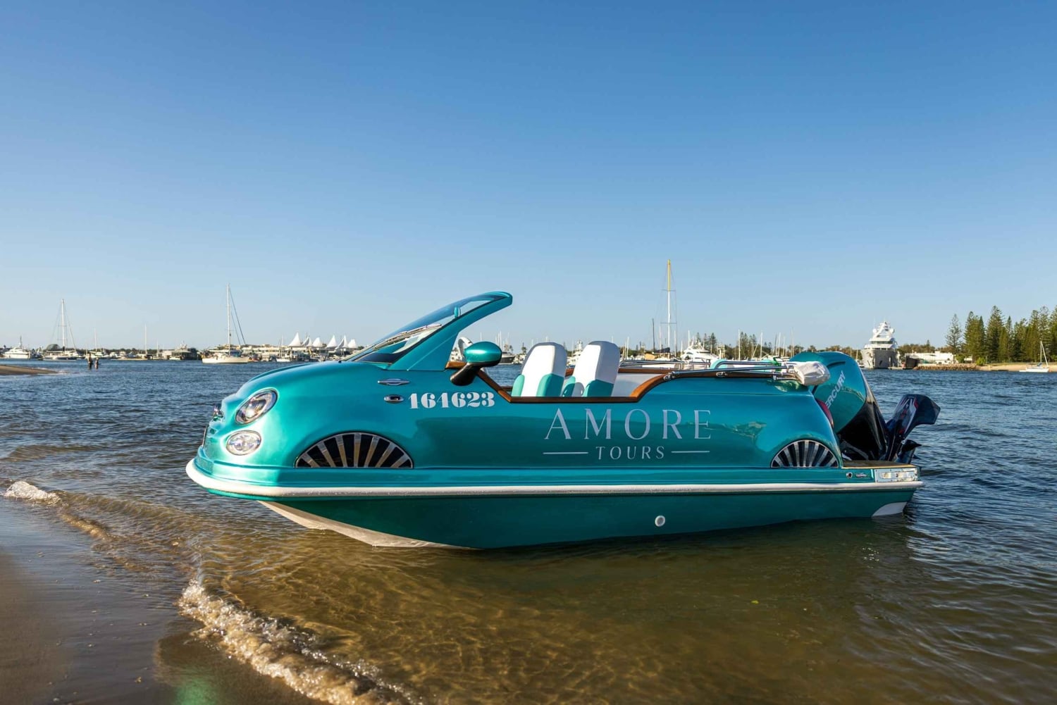 ゴールドコースト：プライベートサンセットスキッパーツアー