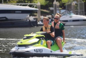 Costa de Ouro: Surfers Paradise - Safári de 1 hora com jet ski na ilha