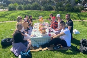 Guldkysten: Luksus-picnic på stranden i Surfers Paradise