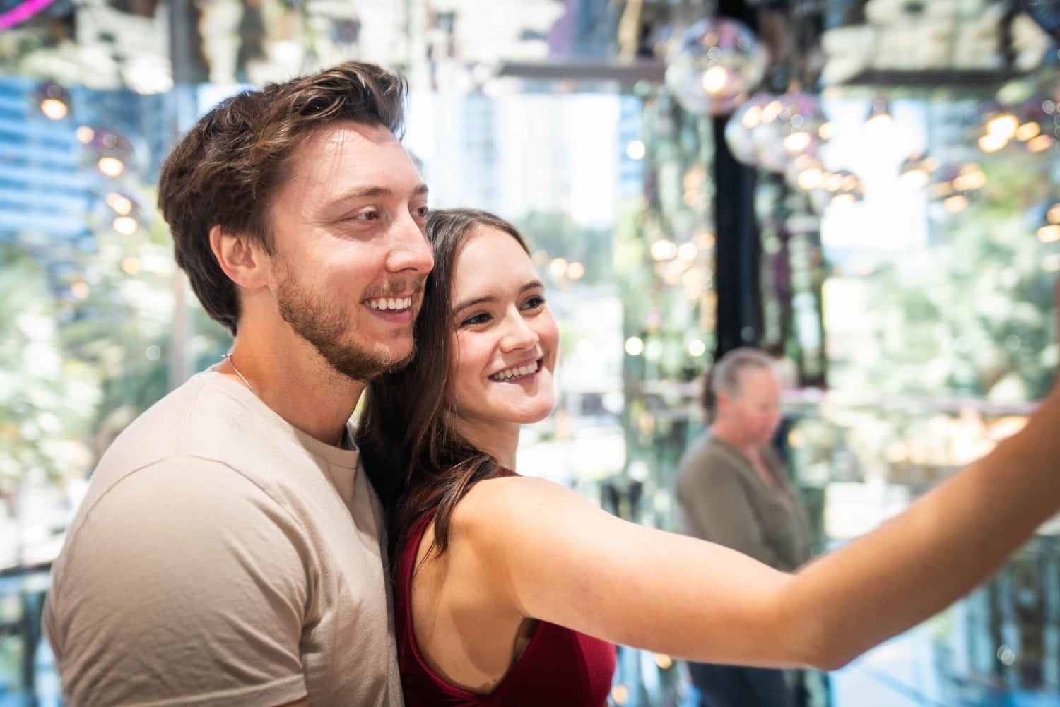 Зеркальный бар