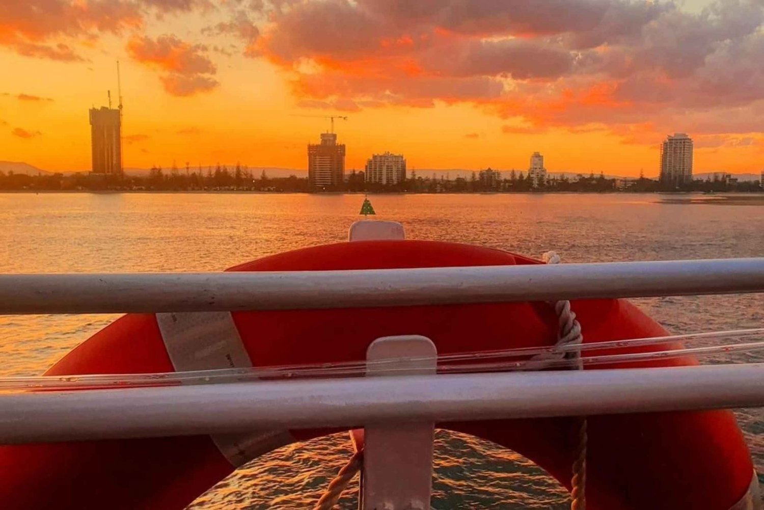 Zonsondergang op de Broadwater Cruise