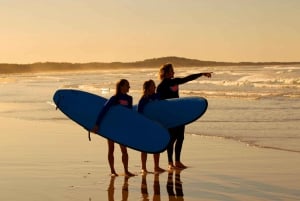 Clase de surf en grupo de 2 horas en Broadbeach, en la Costa Dorada