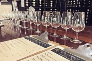 Tamborine Mountain: Wine Tasting Tour with 2-Course Lunch