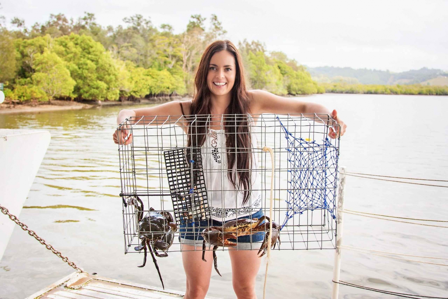 Tweed/Gold Coast: crab catching experience cruise